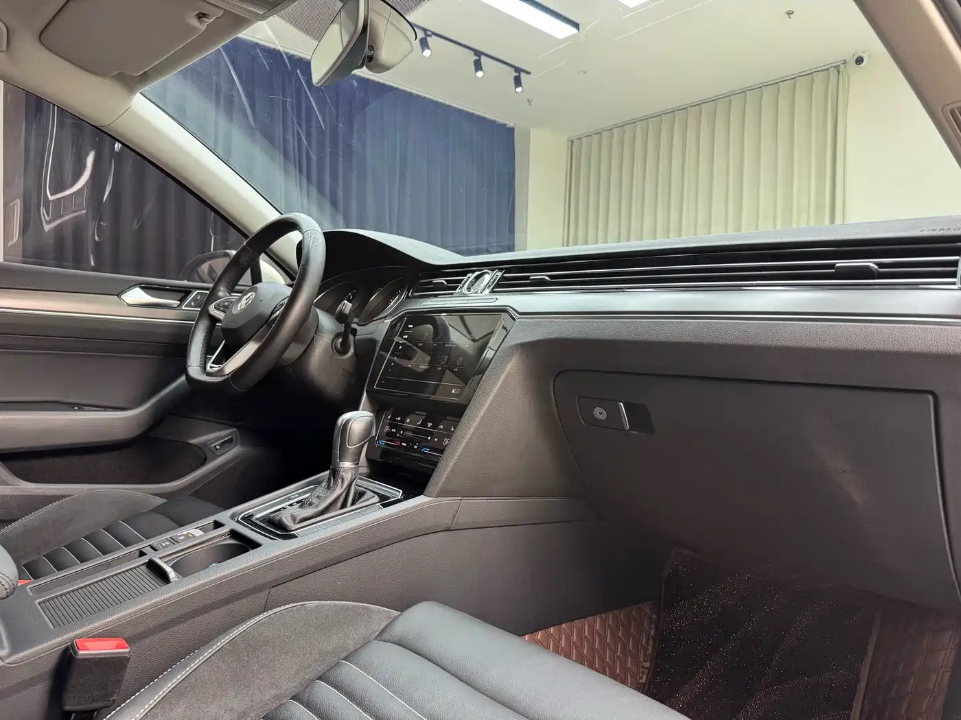 Volkswagen Magotan 2020 280TSI DSG Leading фото 33