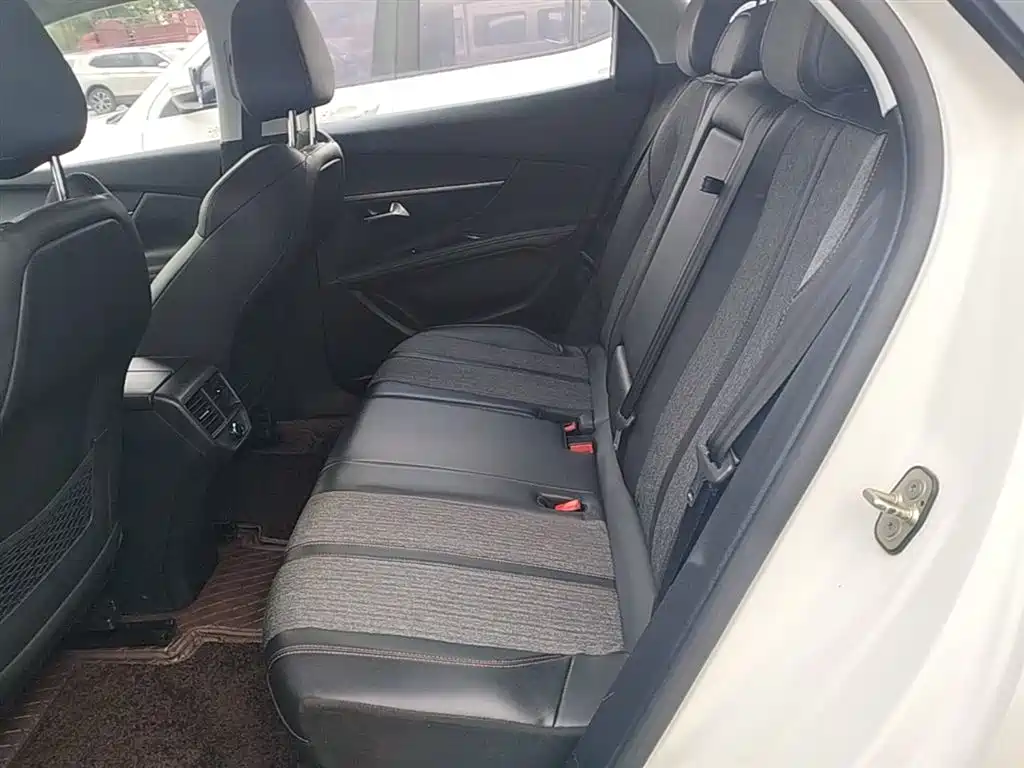 Peugeot 4008 2017 350THP Elite Edition фото 17