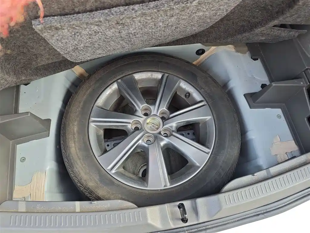 Toyota E'Z 2015 180E CVT Crossover Edition фото 28