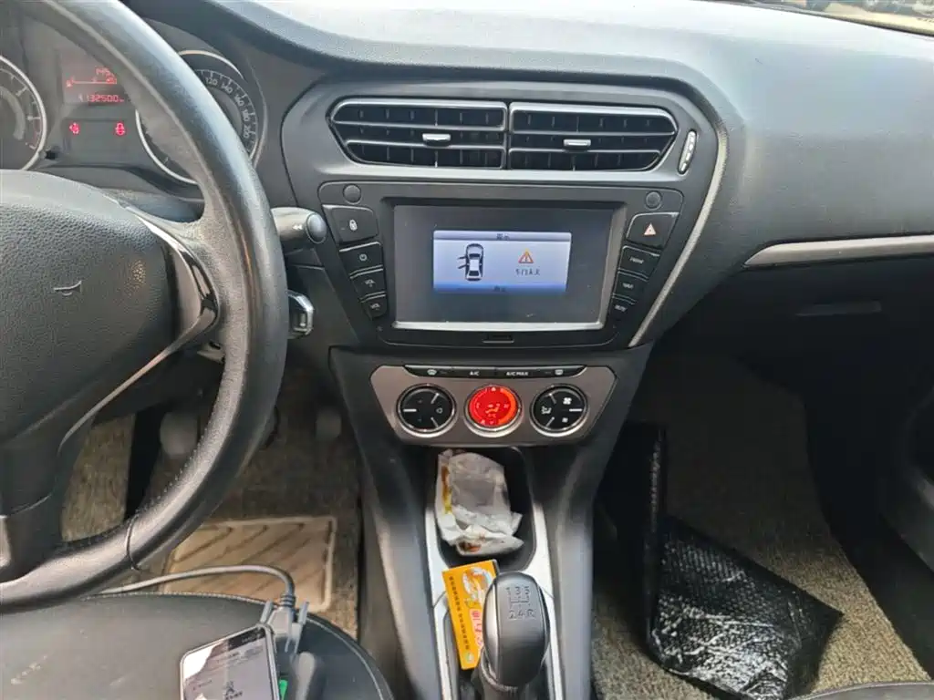 Peugeot 301 2014 1.6L Manual Luxury Edition фото 13