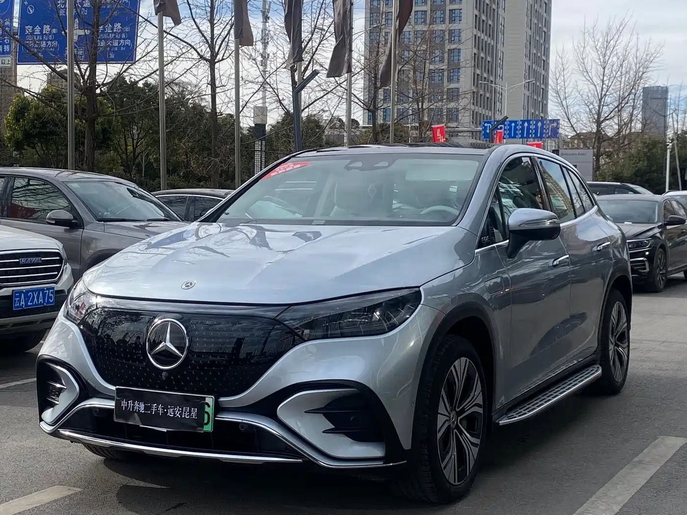 MERCEDES-BENZ EQE SUV