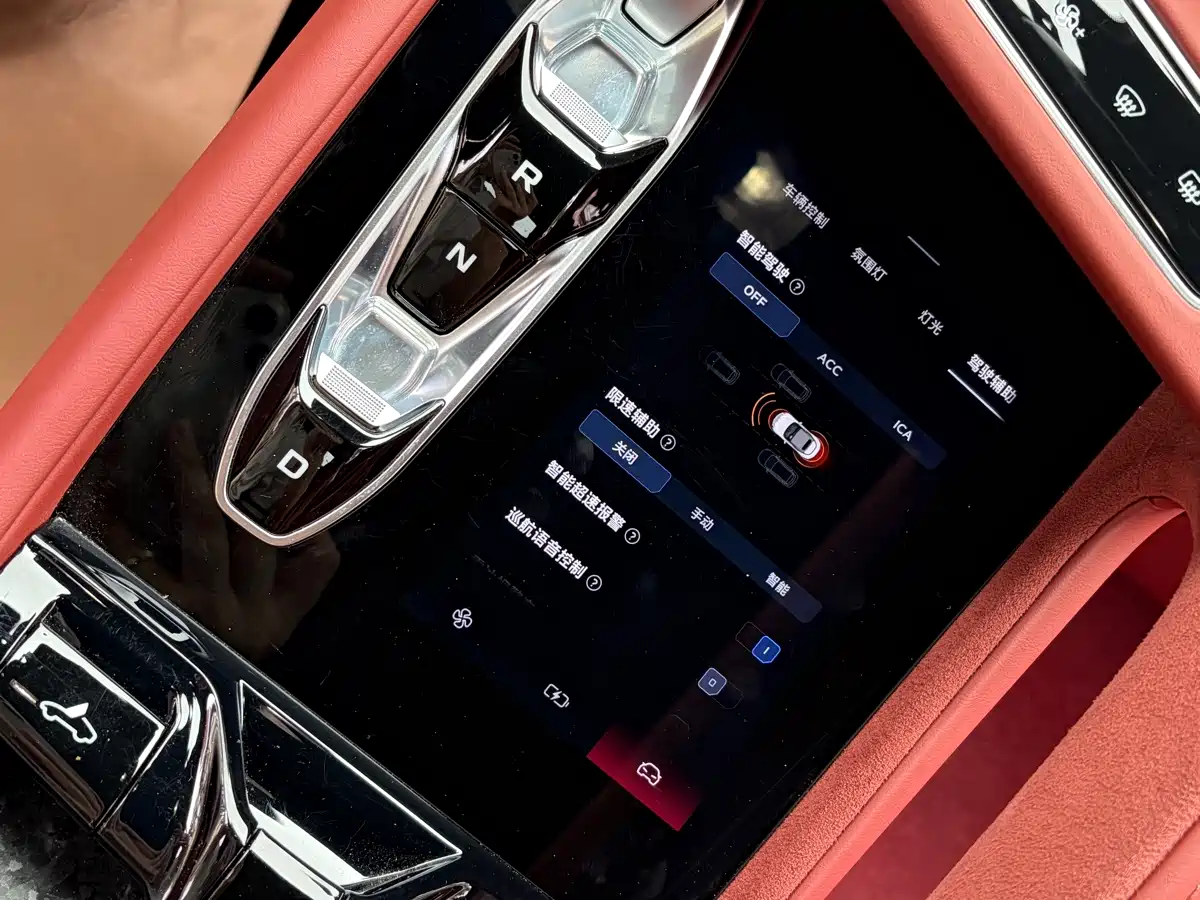 MG Cyberster 2024 580km Transcendent Edition фото 18