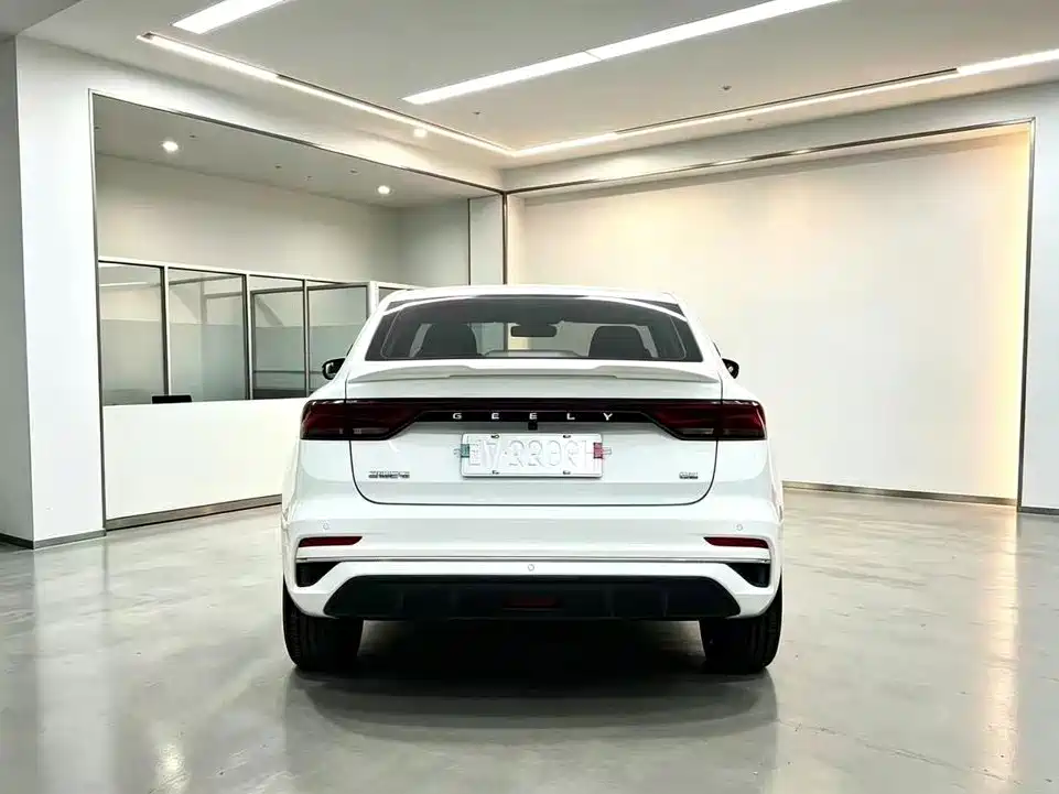 Photo 7 - Geely Emgrand
