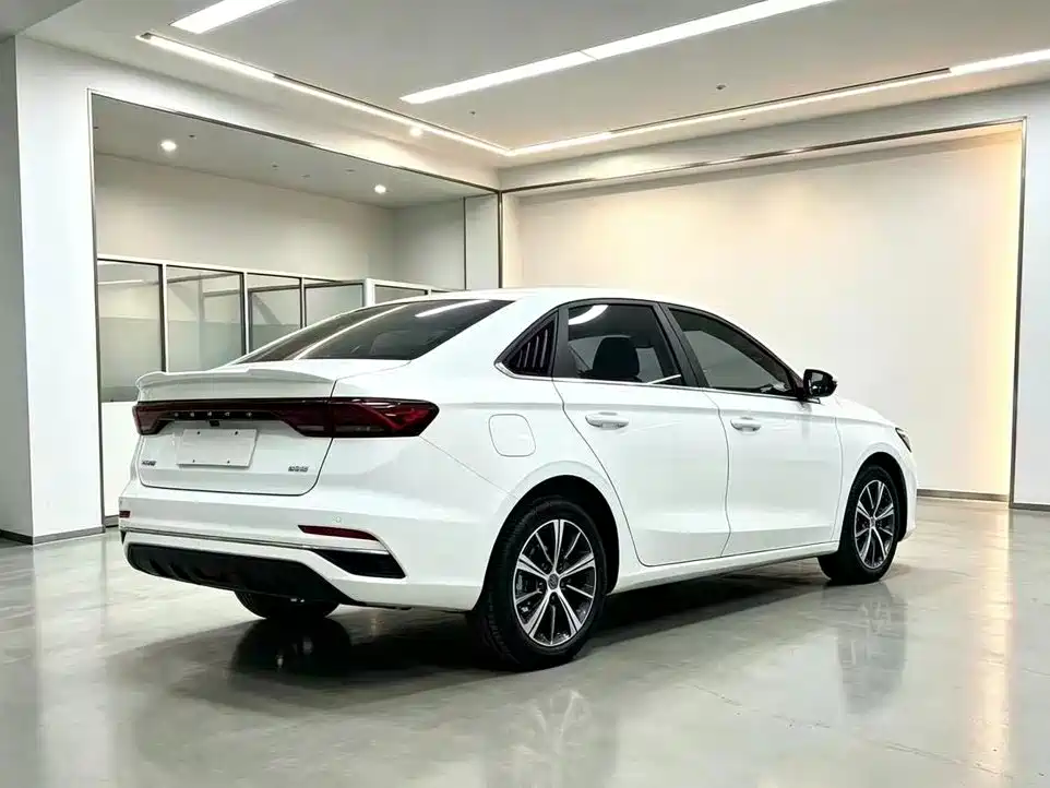 Photo 9 - Geely Emgrand