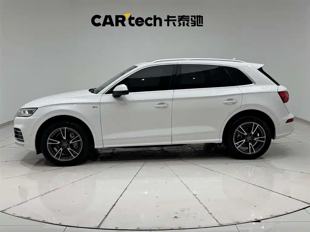 Audi Q5L 2020 45 TFSI Exclusive Fashion фото 6