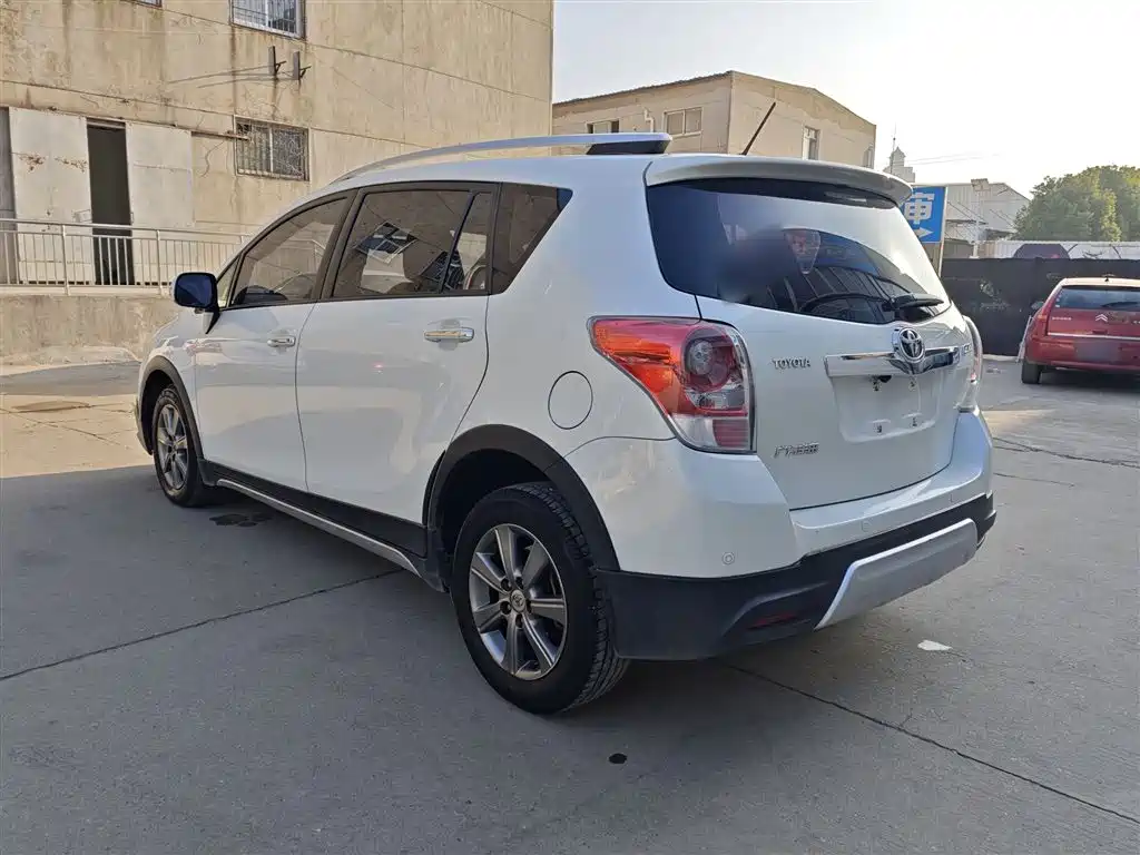 Toyota E'Z 2015 180E CVT Crossover Edition фото 27