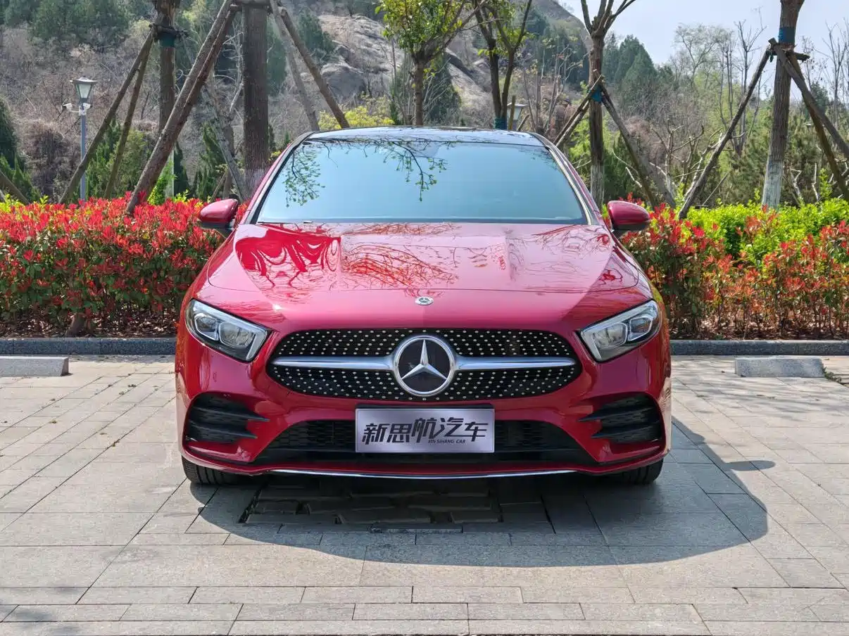 Mercedes-Benz A-Class 2020 A 200 L Sport Sedan фото 4