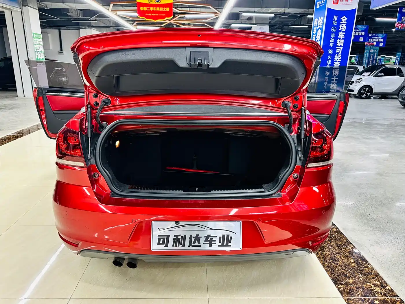 Volkswagen Golf (Import) 2012 1.4TSI Luxury Convertible Edition фото 19