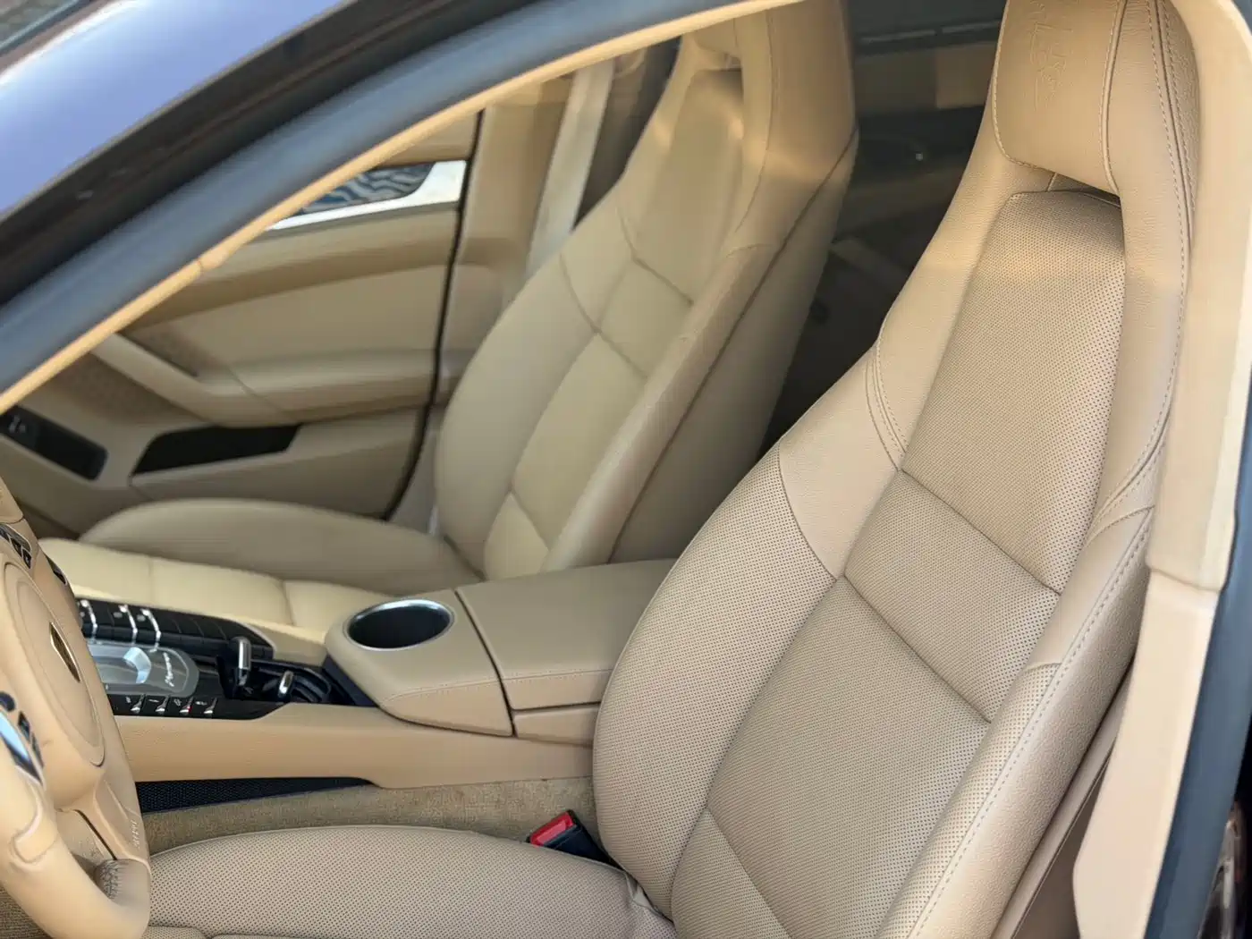 Porsche Panamera 2016 Panamera Executive Edition 3.0T фото 8