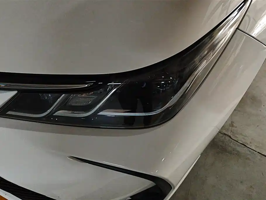 Toyota Corolla 2019 Hybrid 1.8L E-CVT GL-i Elite Edition фото 5
