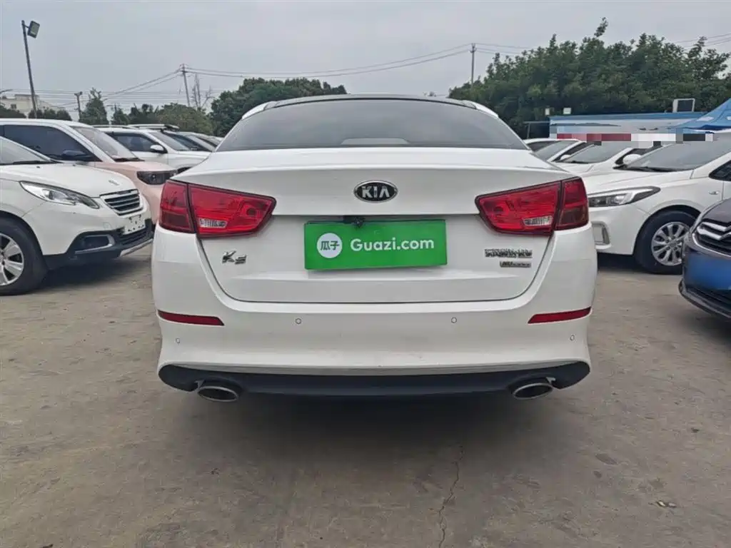 Kia K5 2015 2.0L Automatic LUX фото 6
