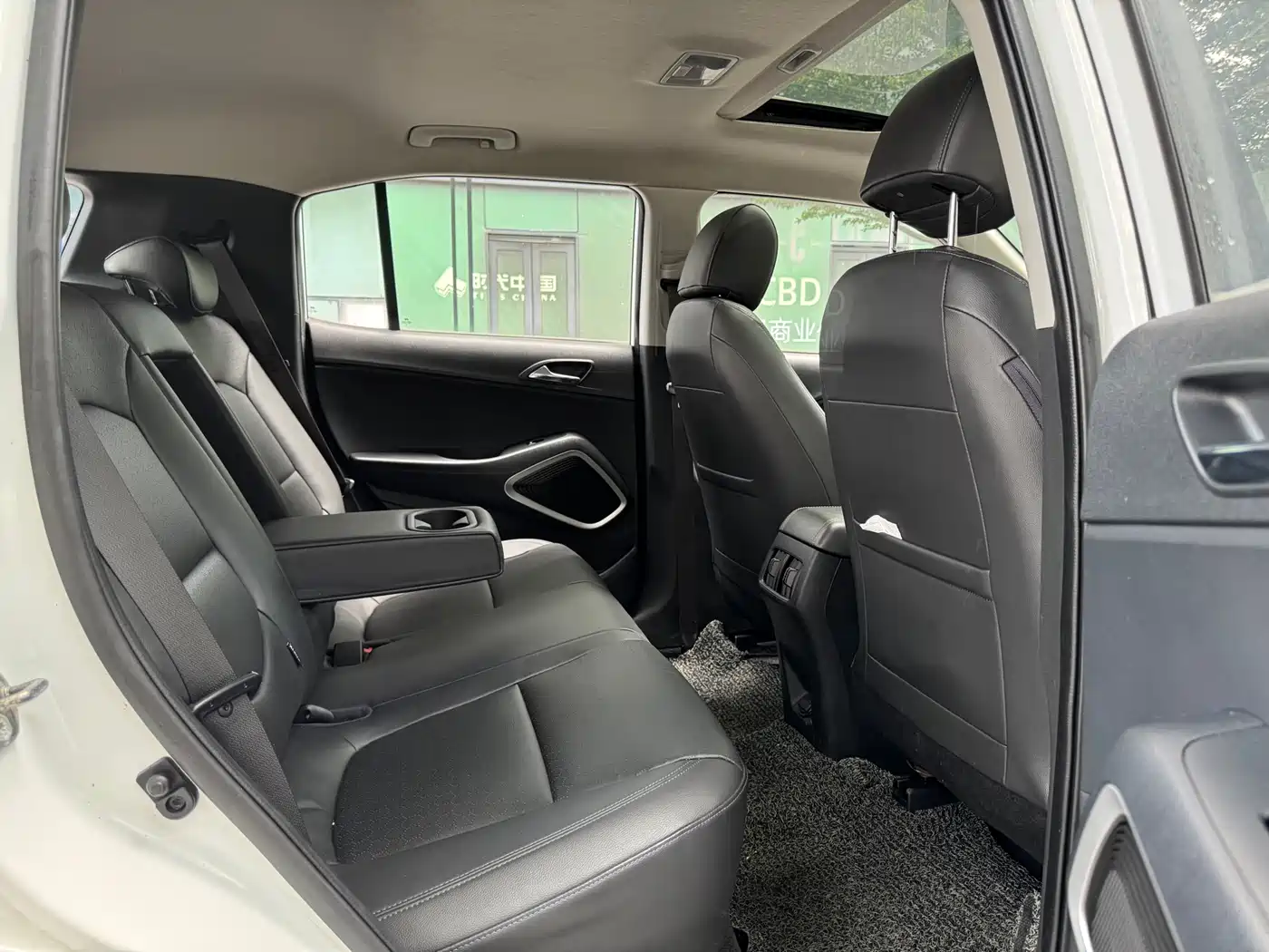 Hyundai Beijing Hyundai ix35 2018 2.0L Automatic 2WD Zhiyong·Enjoyment Edition фото 8