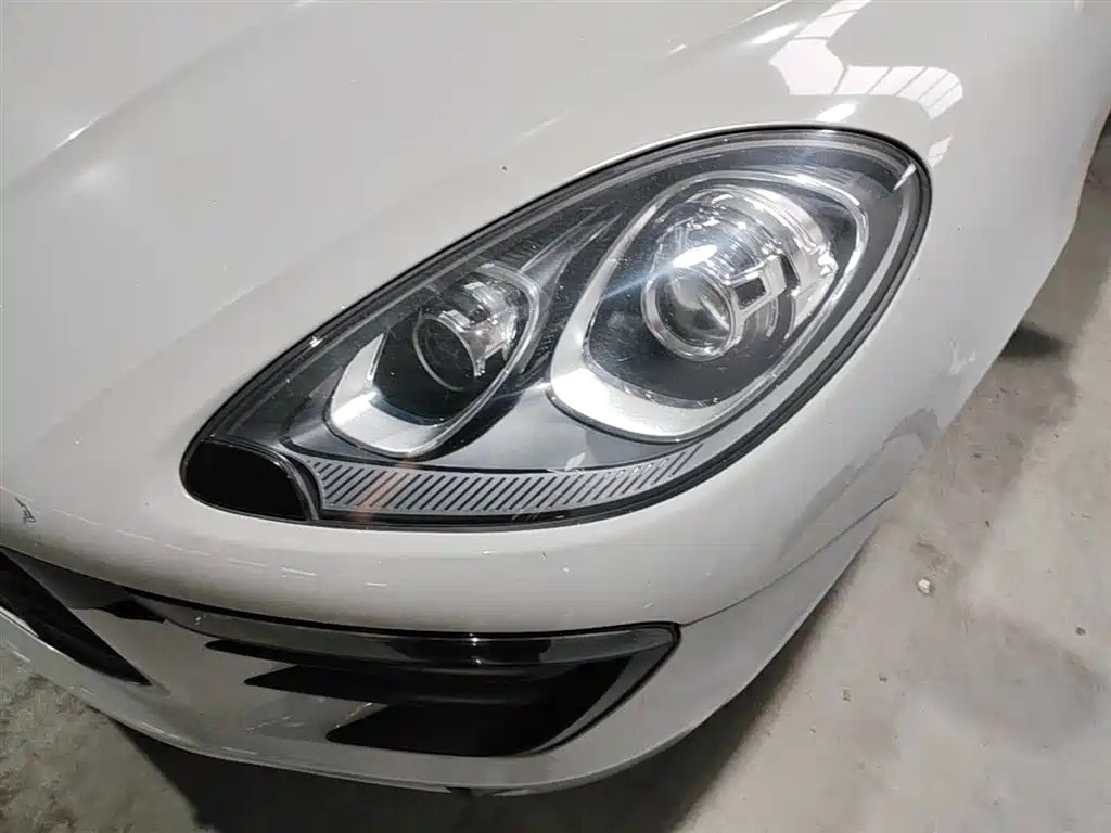 Porsche Macan 2016 Macan 2.0T фото 24