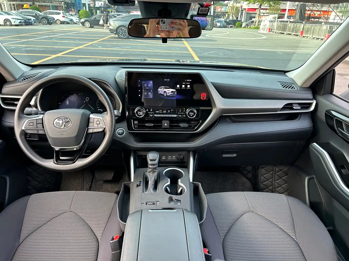 Toyota Highlander 2024 2.5L Smart Hybrid 4WD Elite 7-seater фото 10