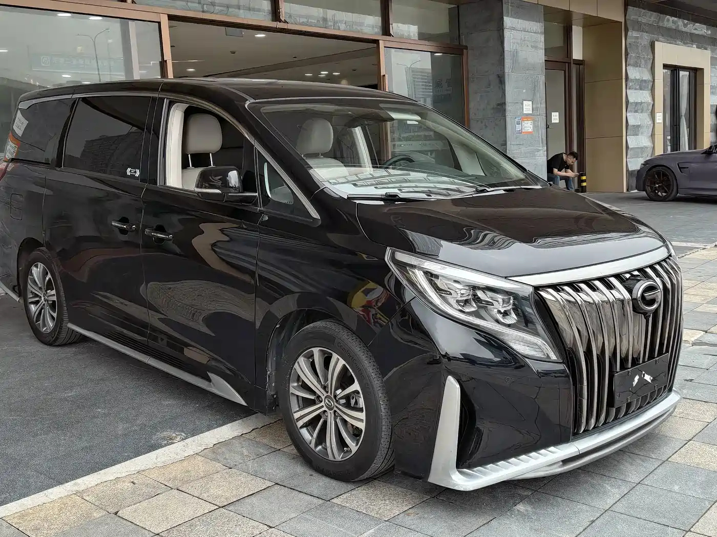 Photo 3 - GAC Trumpchi M8