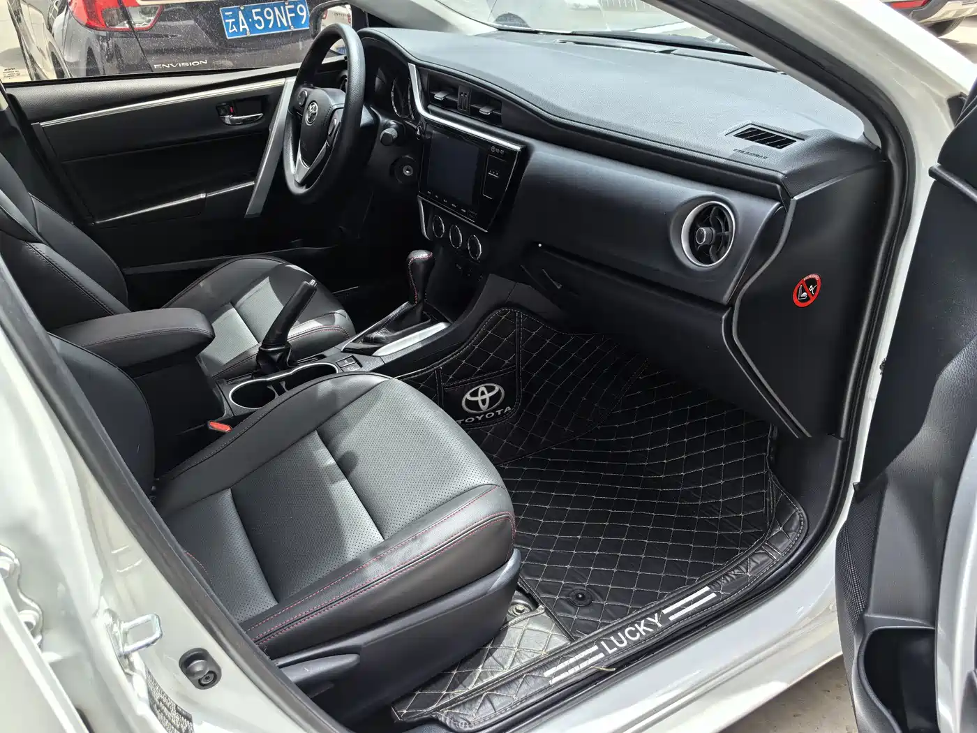 Toyota Levin 2017 Facelift 185T CVT Elite (China V) фото 11