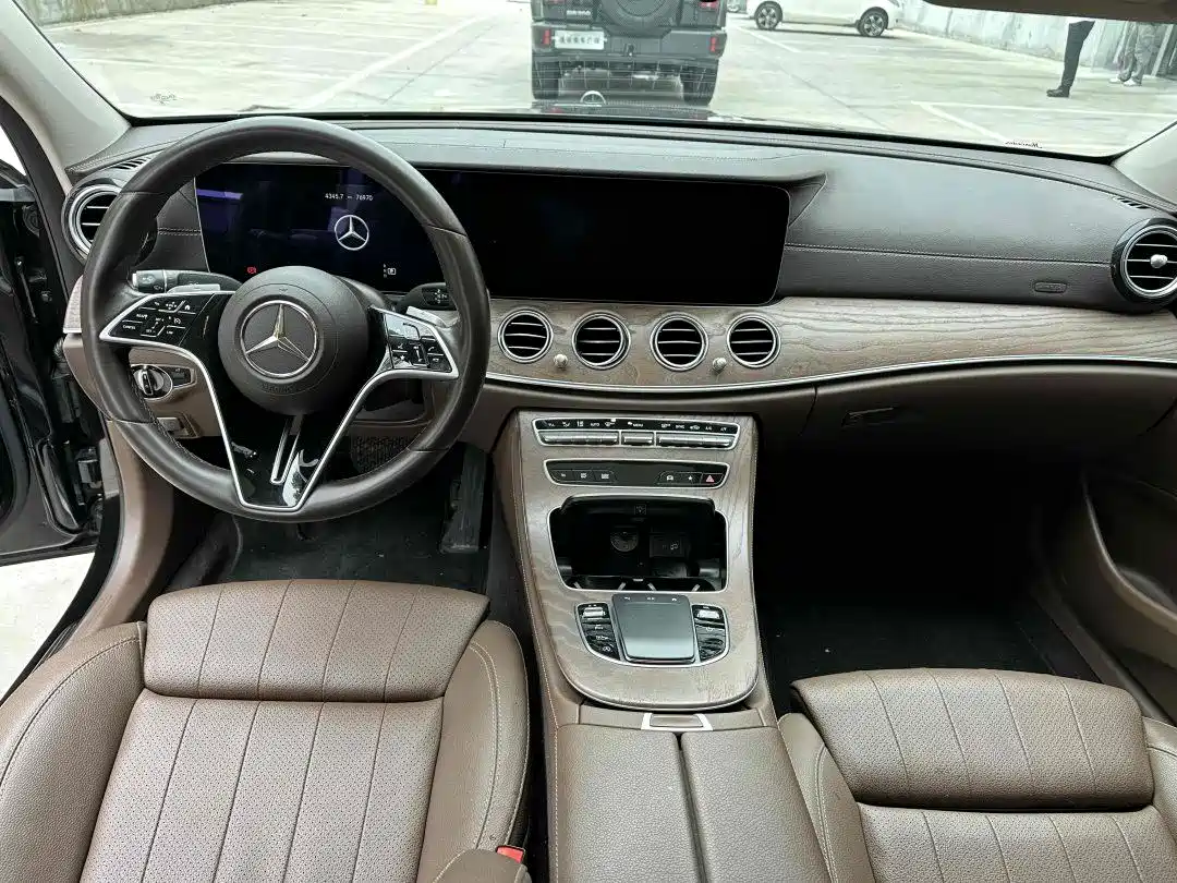 Mercedes-Benz E-Class 2023 E 260 L фото 6