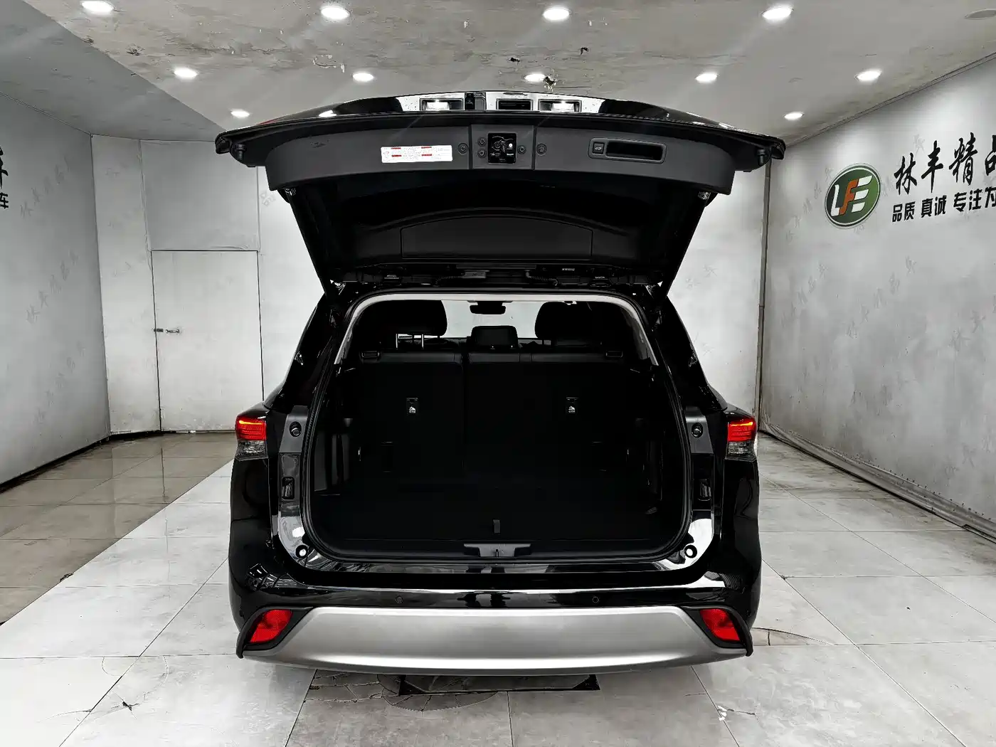 Toyota Highlander 2024 380T AWD Premium 7-Seater фото 27