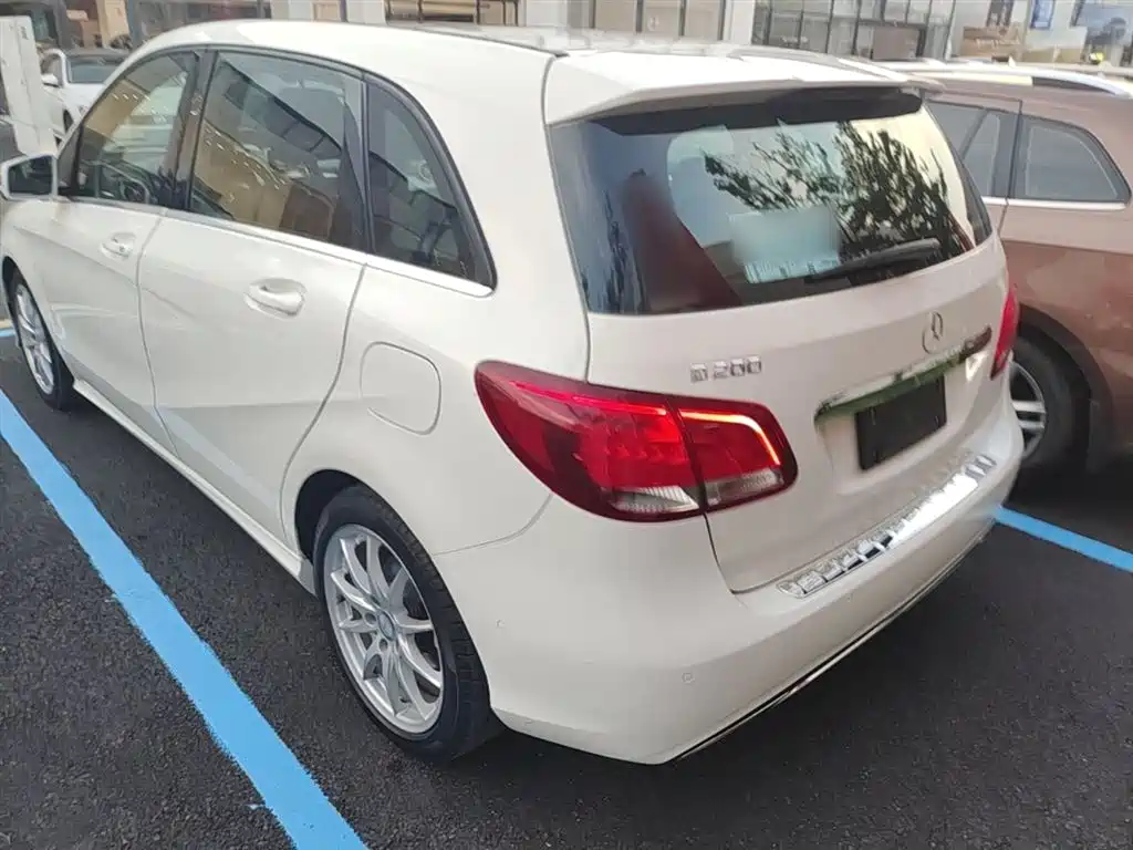 Mercedes-Benz B-Class 2015 B 200 Dynamic фото 5