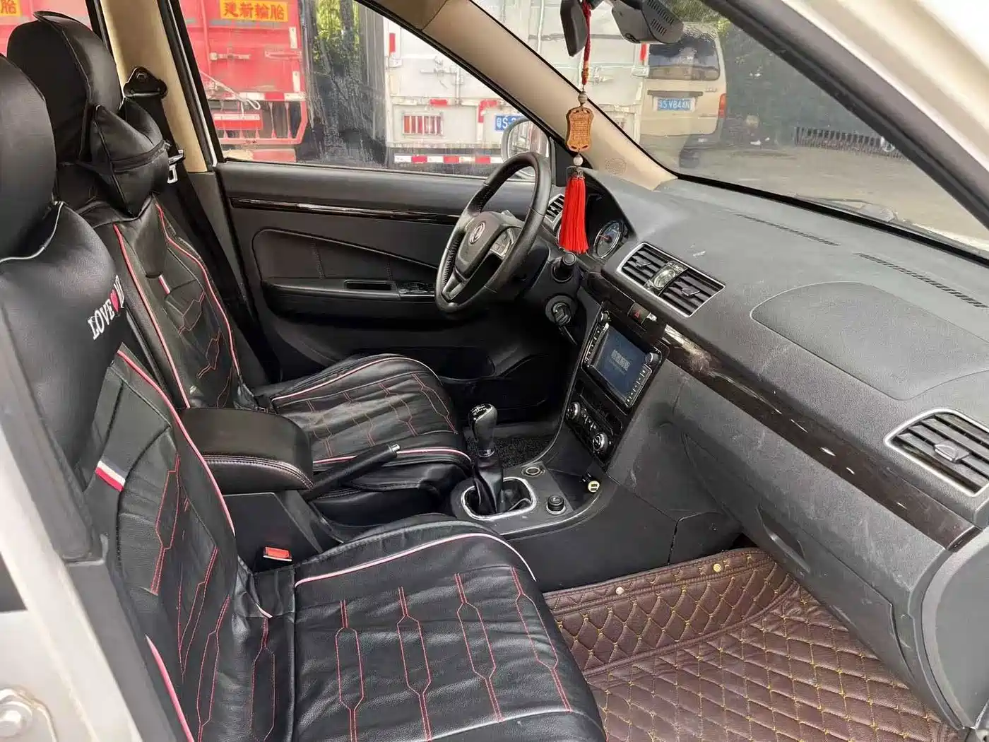 Dongfeng Fengguang Fengguang 370 2017 2016 1.5L Manual Standard Type II 7-Seat