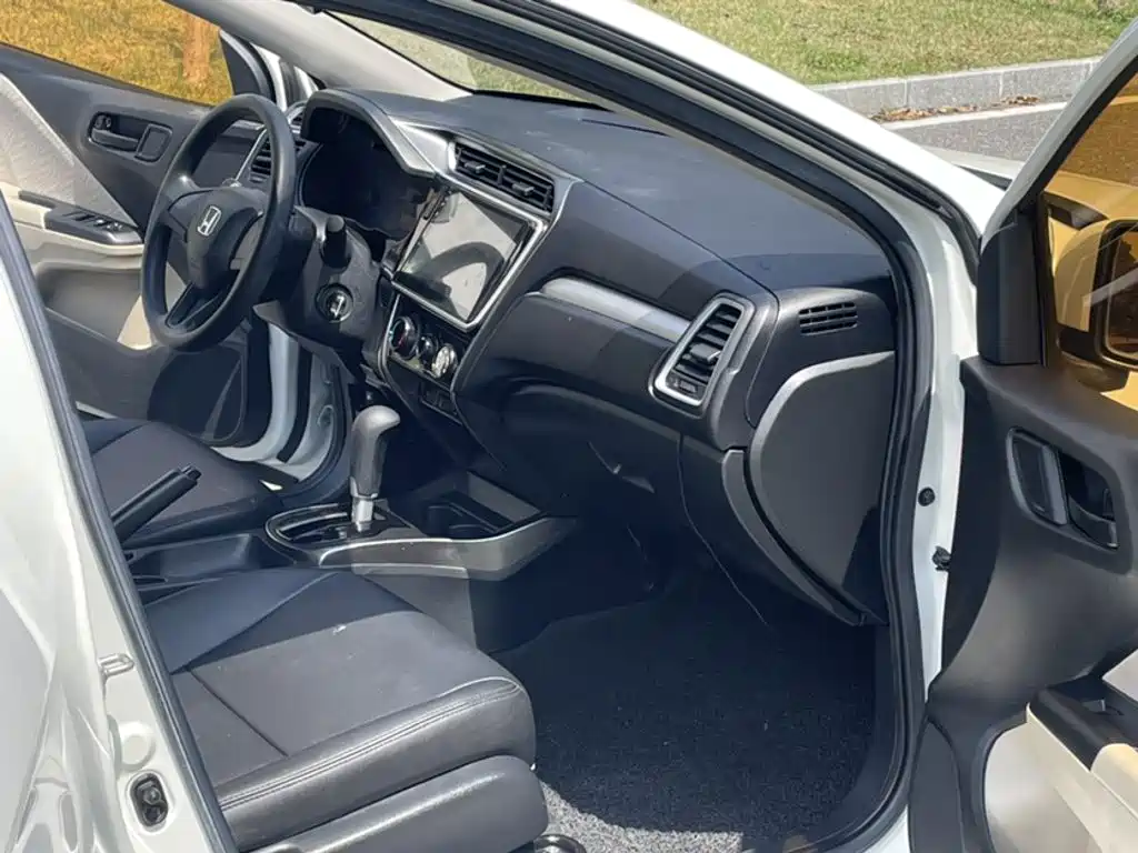 Honda Greiz 2018 2016 1.5L CVT Classic Edition