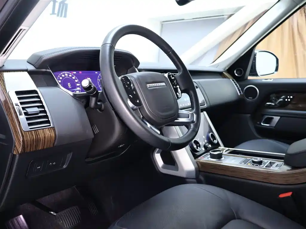 Land Rover Range Rover 2019 3.0 SC V6 Heritage Extended Edition фото 11