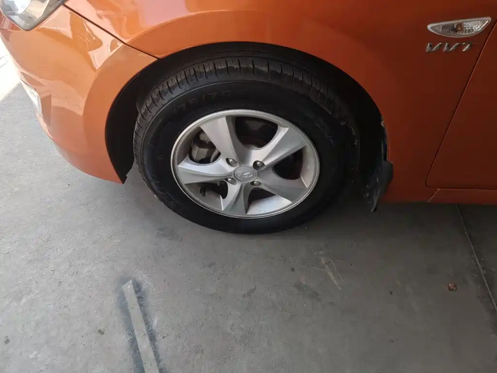 Hyundai Reina 2015 2014 Model 1.4L Automatic GLX