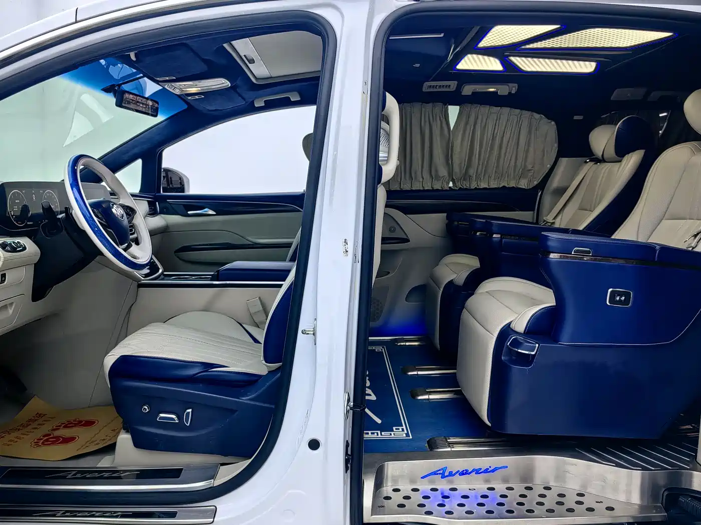 Buick GL8 2021 ES Landlord 653T Comfort фото 20