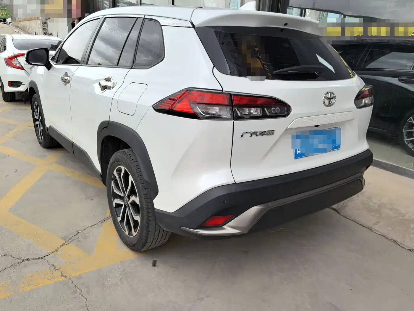 Toyota Frontlander 2022 2.0L CVT Luxury Edition фото 4