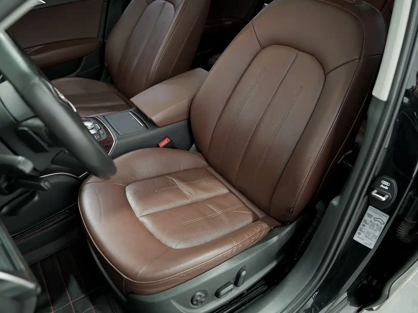 Audi A6L 2014 30 FSI Comfort фото 12