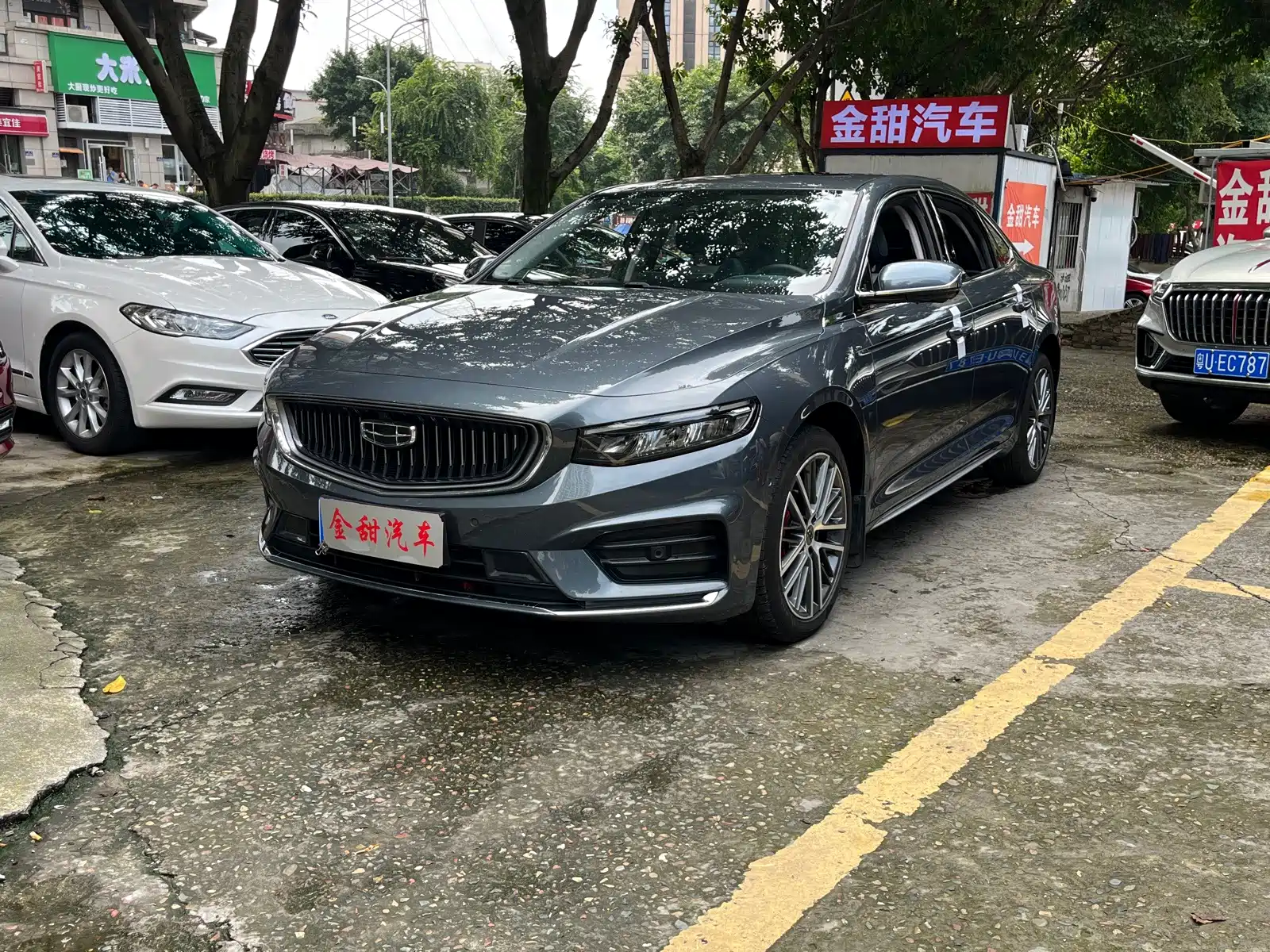 Фото 1 - Geely Preface
