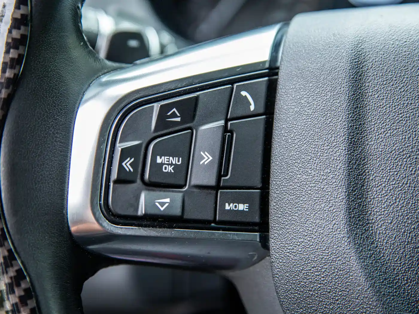 Land Rover Discovery Sport 2018 240PS SE Edition фото 14