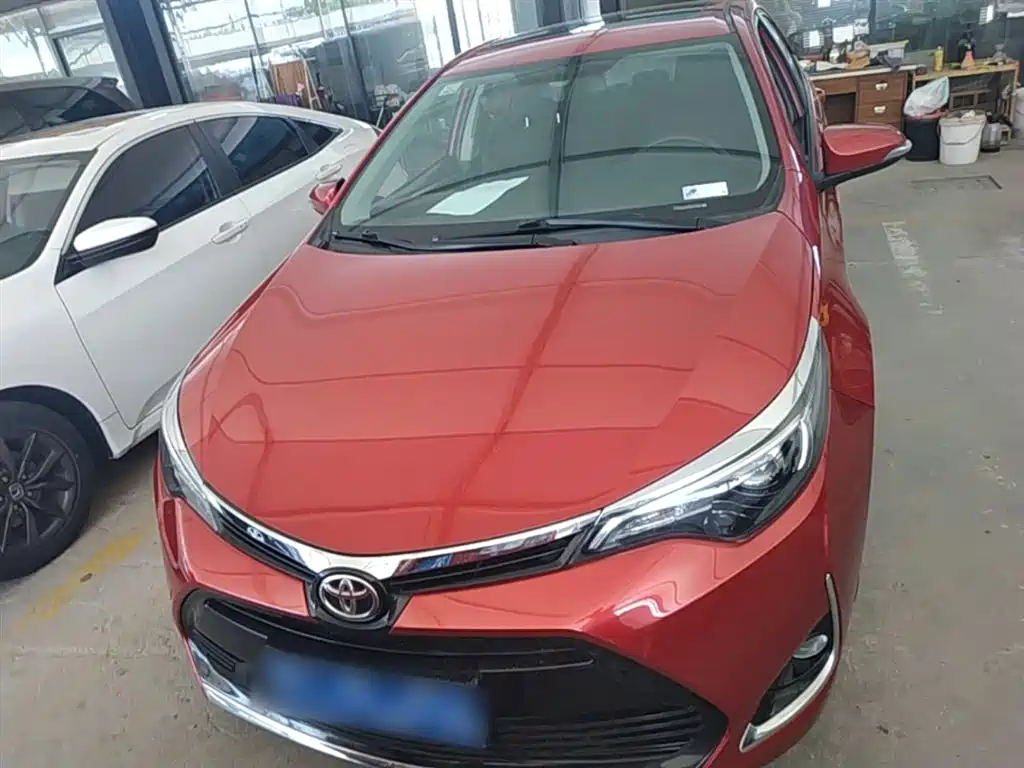 Toyota Levin 2017 Facelift 185T CVT Elite (China V) фото 3