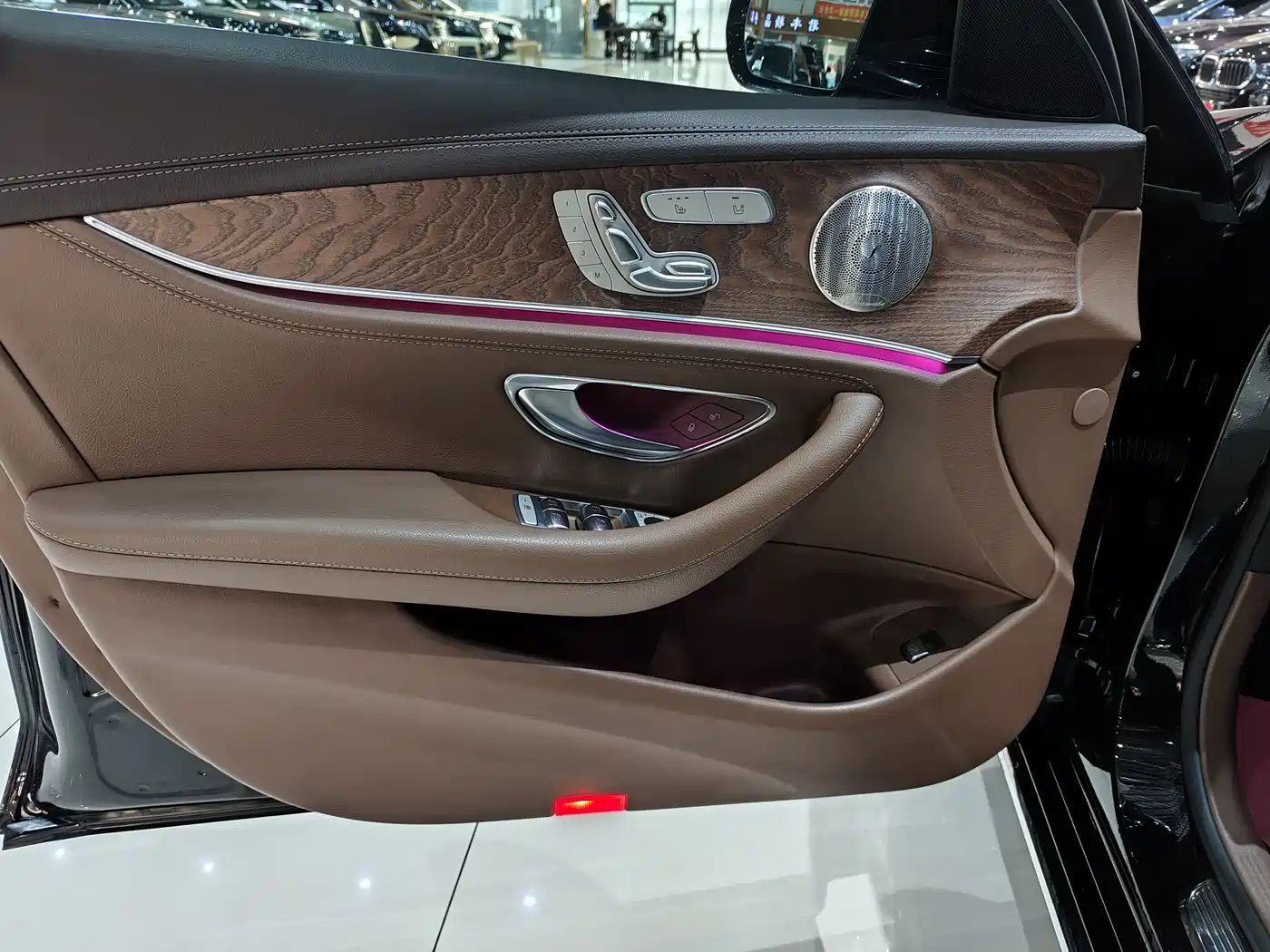 Mercedes-Benz E-Class 2022 E 300 L Luxury фото 3