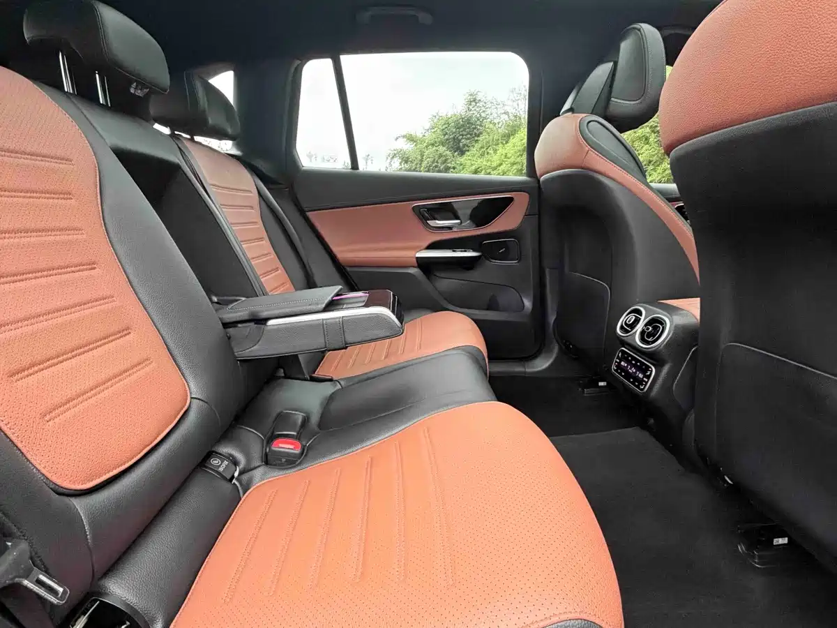 Фото 6 - Mercedes-Benz GLC