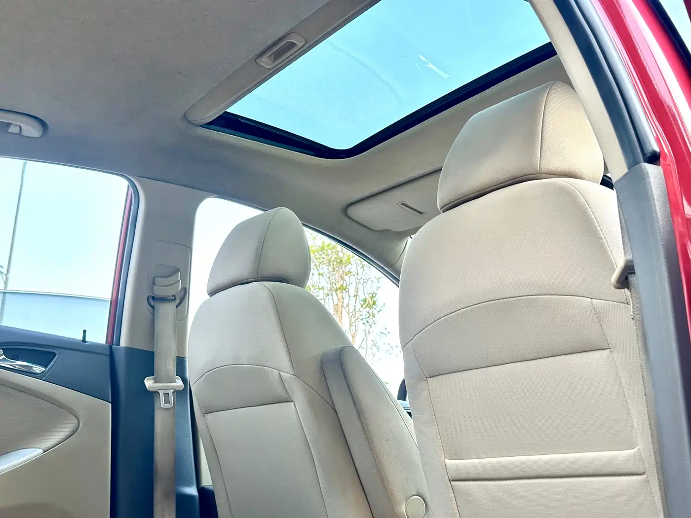 Hyundai Verna 2010 Sedan 1.4L Automatic Fashion GT фото 26