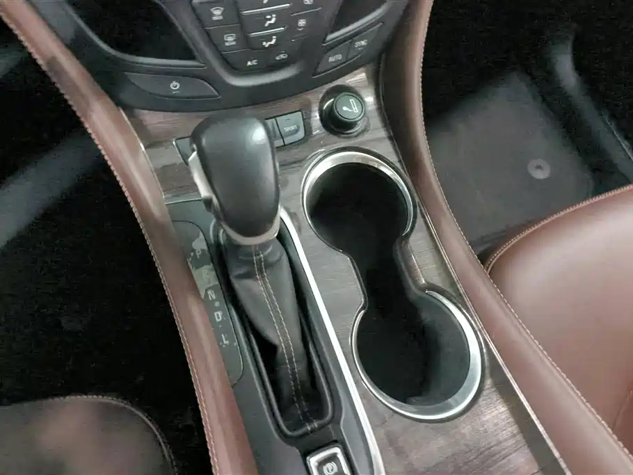 Buick Envision Plus 2016 28T 4WD Luxury фото 16
