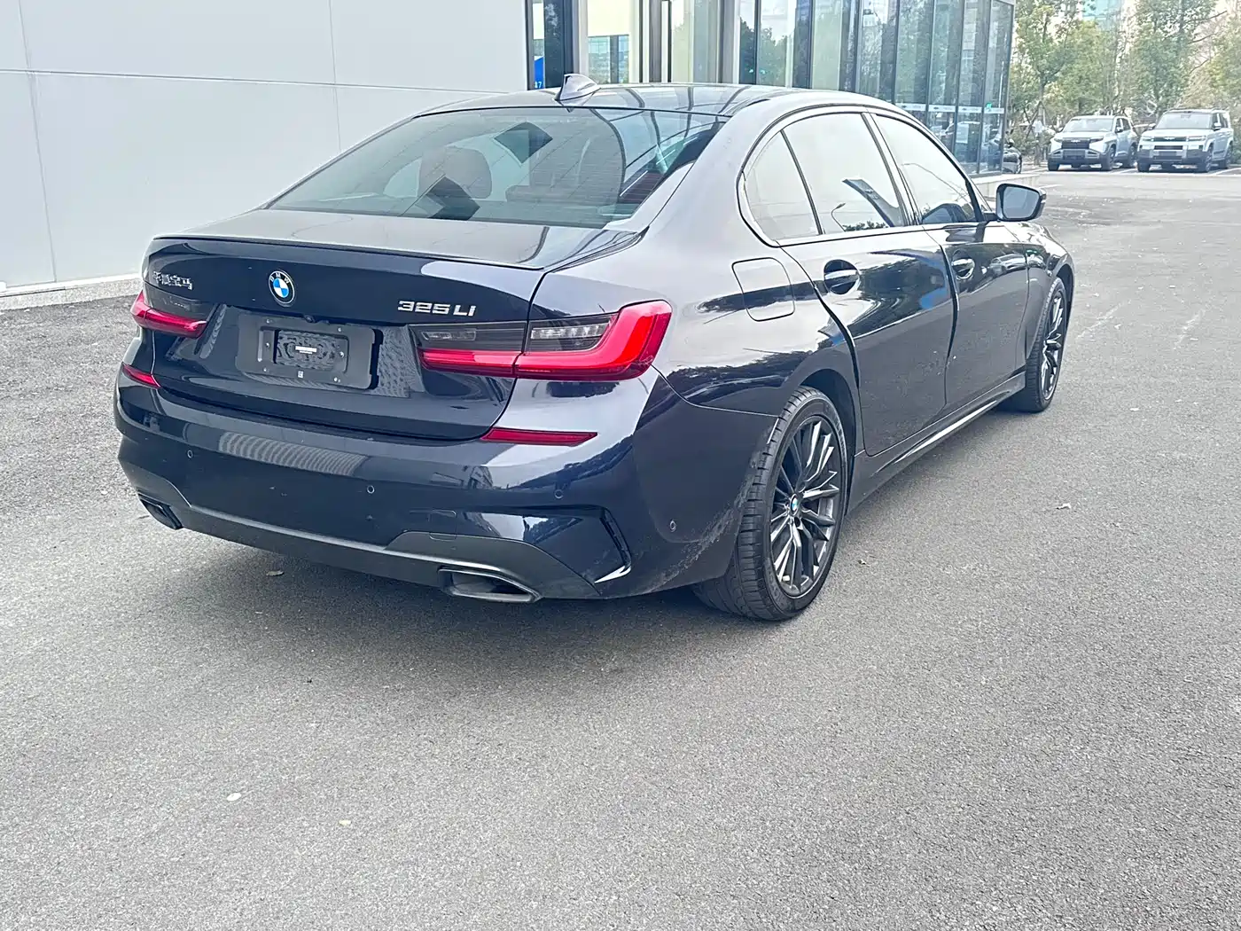 BMW 3 Series 2021 325Li M Sport Night Edition фото 11