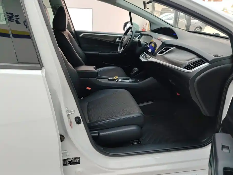 Honda Jade 2018 2017 1.8L Automatic Comfort Edition 5-seater