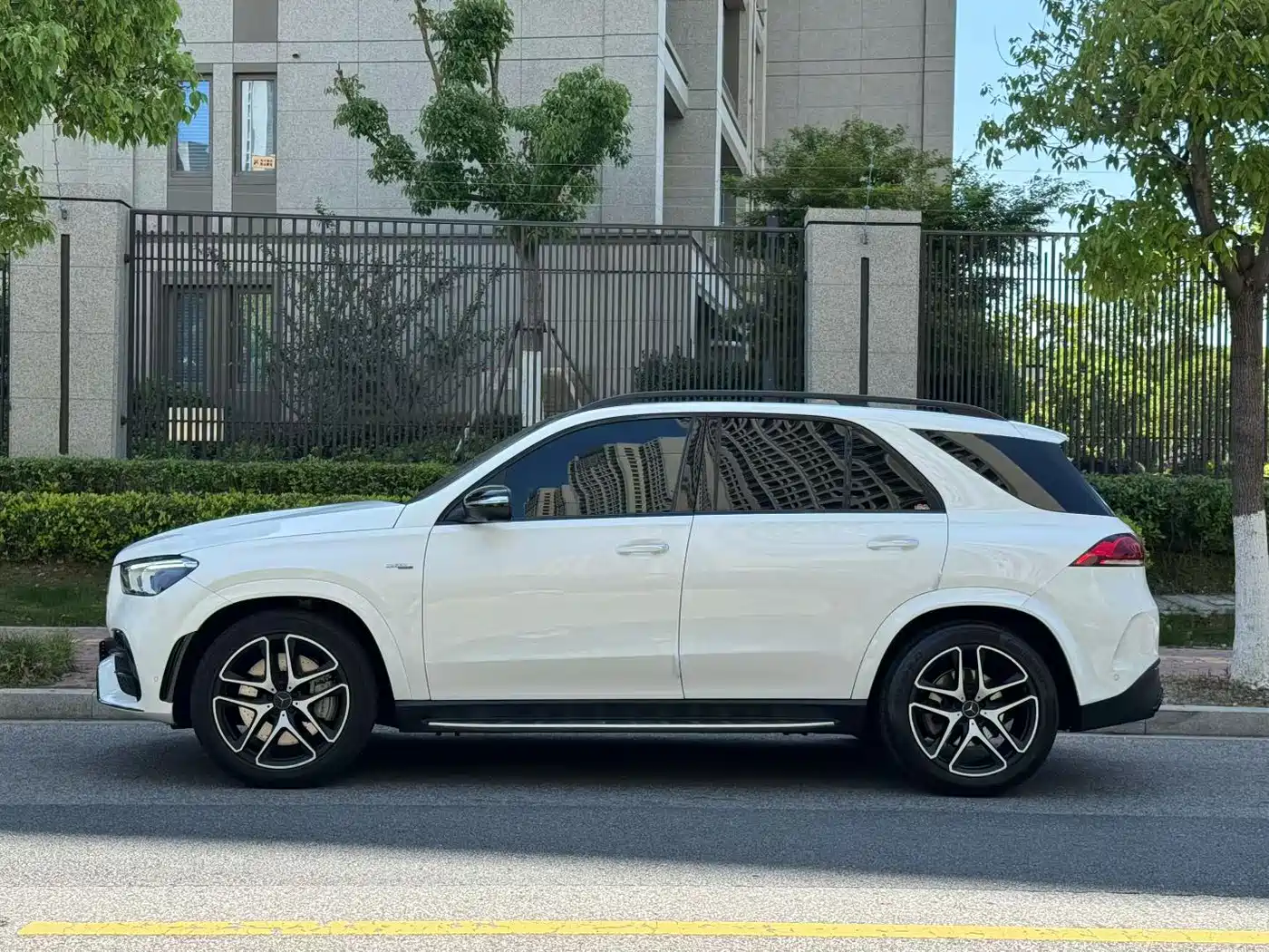 Mercedes-Benz GLE AMG 2022 AMG GLE 53 4MATIC+ фото 13