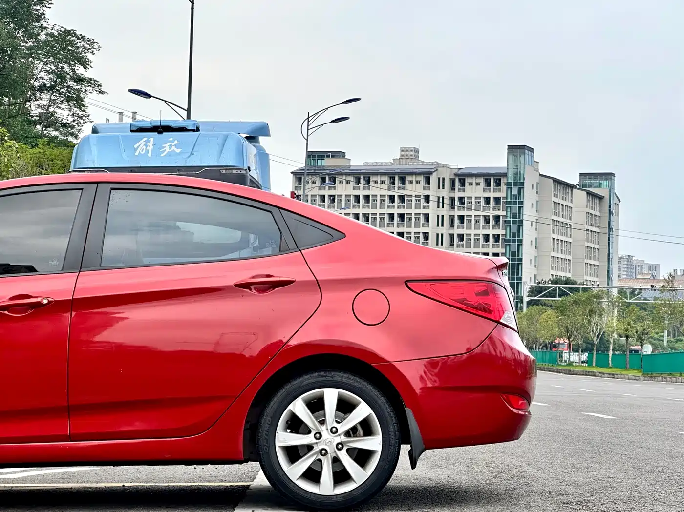 Hyundai Verna 2010 Sedan 1.4L Automatic Fashion GT фото 9