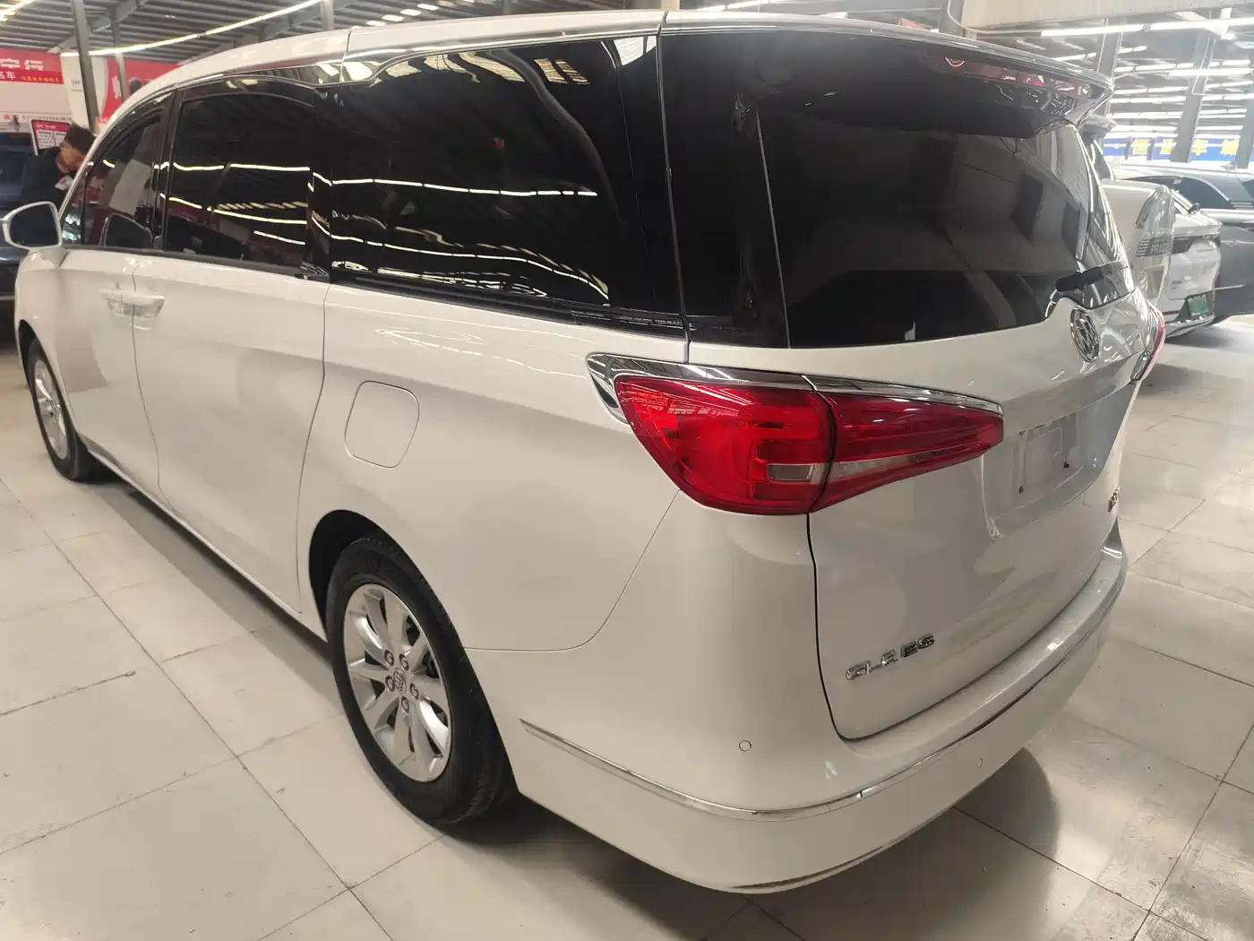 Buick GL8 2018 ES 28T Comfort Type China VI фото 15