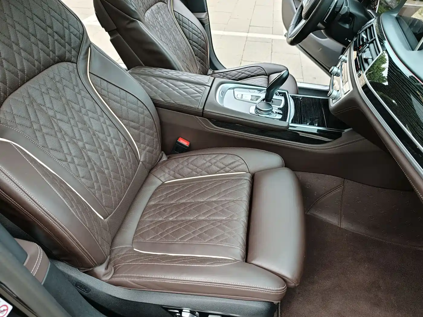 BMW 7 Series 2021 Model 740Li Premium M Sport Package фото 22
