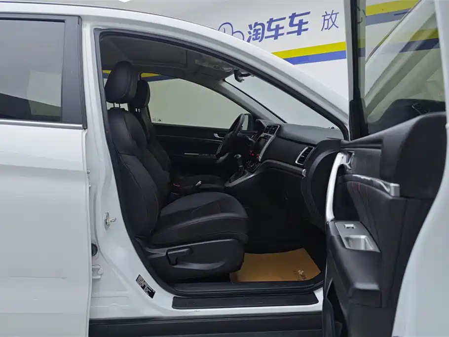 Haval M6 2019 1.5T DCT 2WD Value Edition (China VI) фото 8