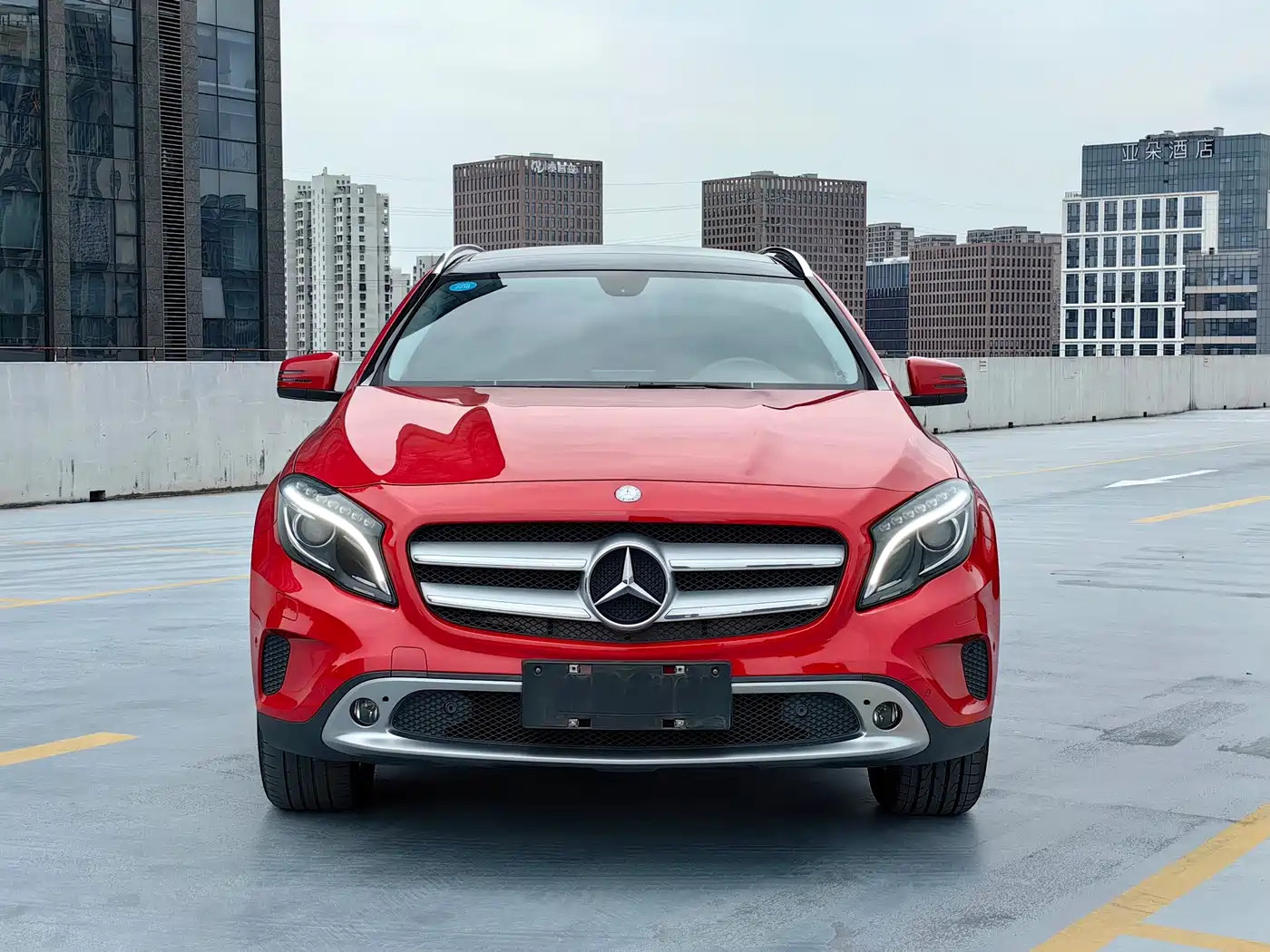 Mercedes-Benz GLA 2015 GLA 220 4MATIC Fashion Edition фото 2