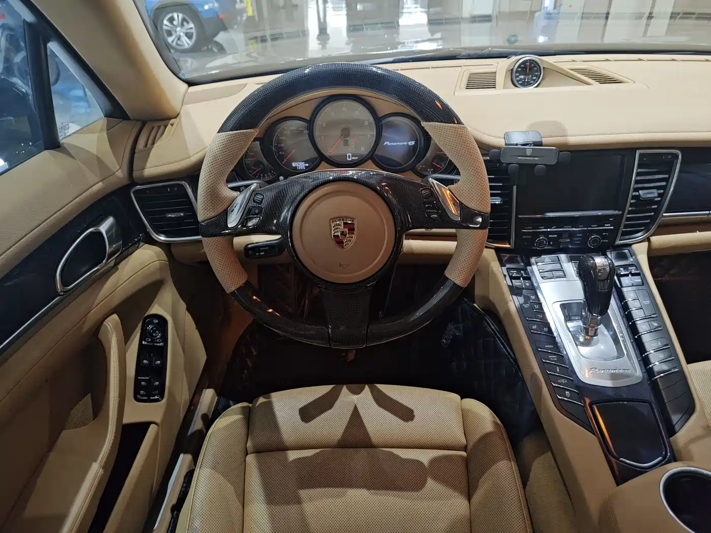 Porsche Panamera 2010 Model Panamera 4S 4.8L фото 17