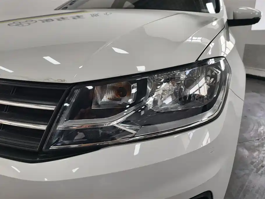 Volkswagen Santana 2016 1.4L Manual Trend Edition фото 5