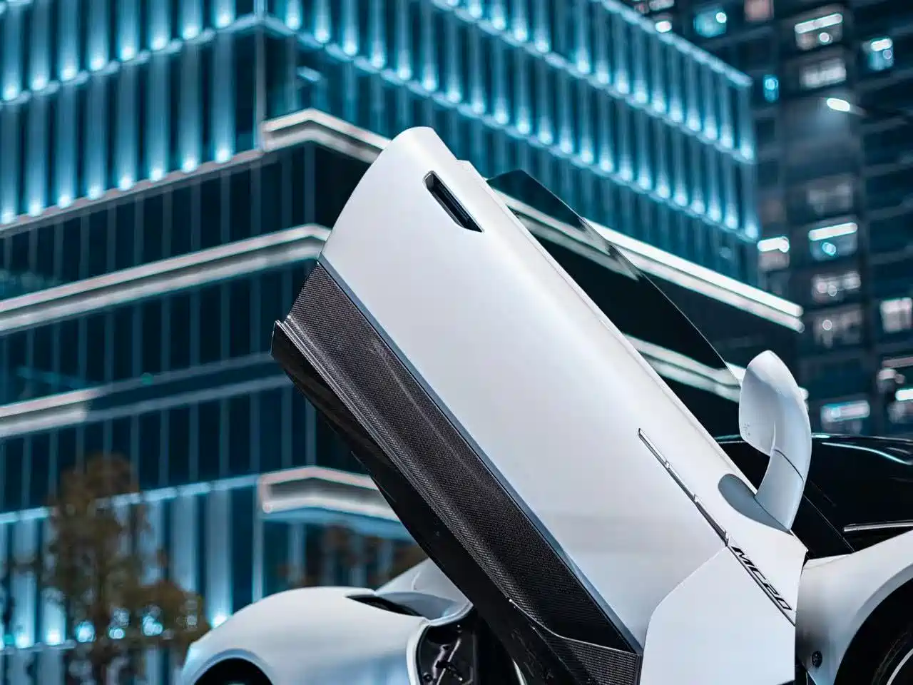 Maserati MC20 2023 3.0T Standard Edition фото 2