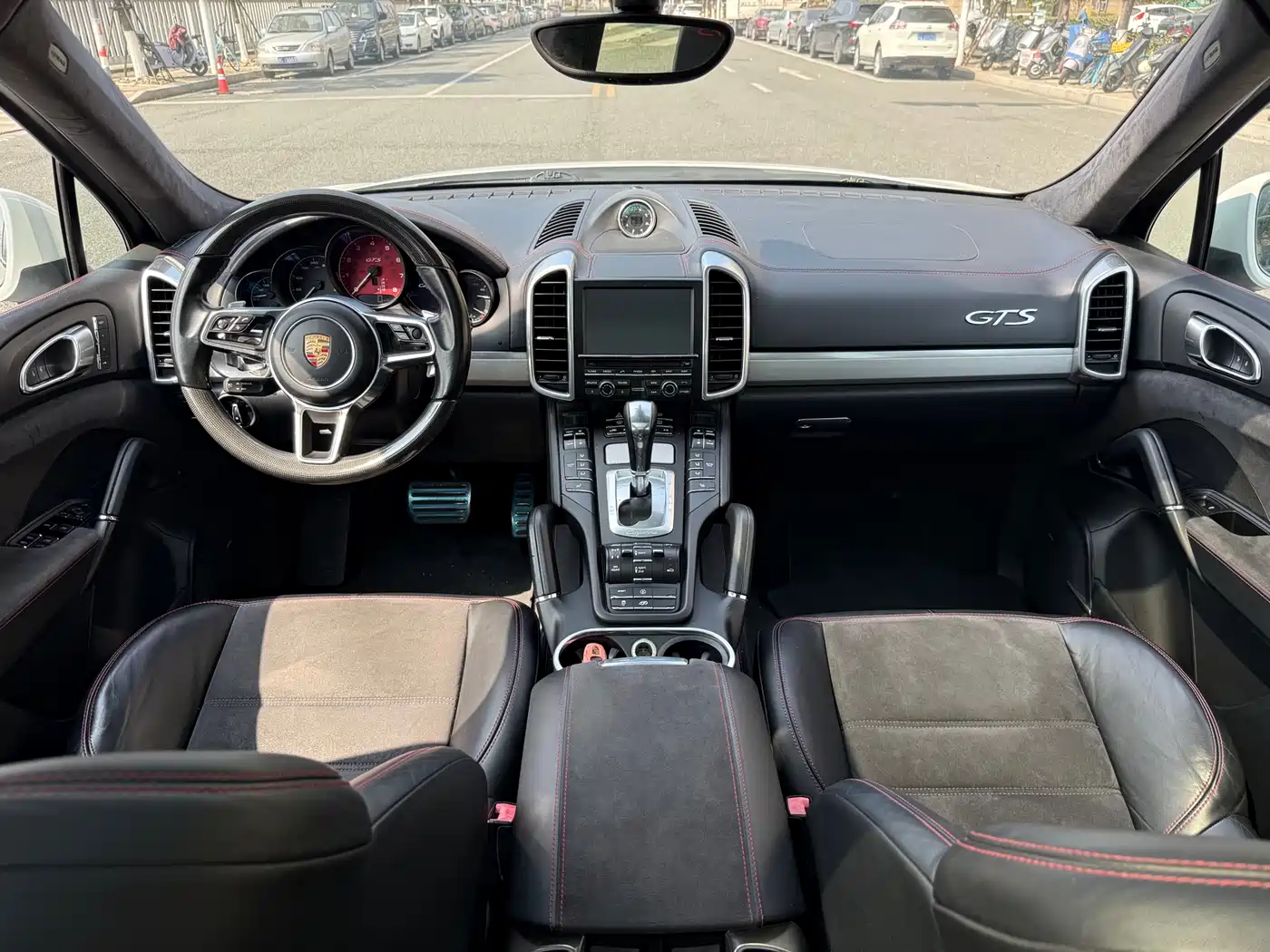 Фото 13 - Porsche Cayenne