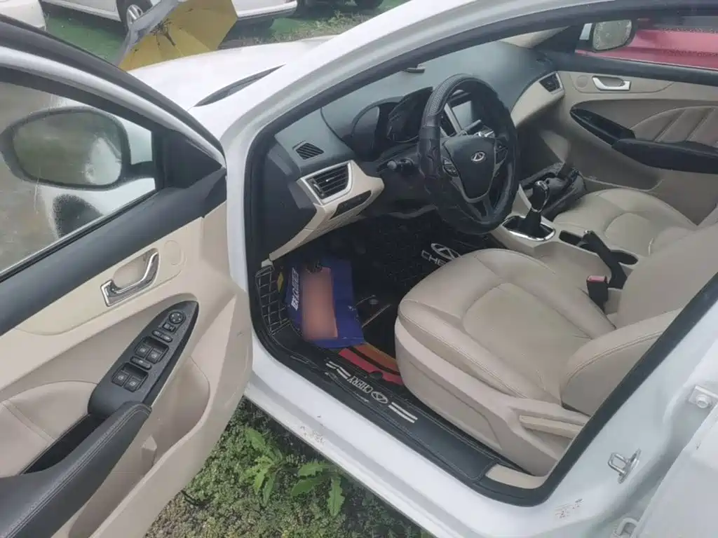 Chery Arrizo 7 2015 2015 1.6L Manual Zhishang Edition
